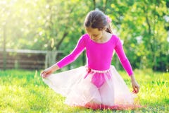 Beautiful preteen girl doing gymnastics and stretching in the ci Stock Photography Beautiful preteen girl doing gymnastics and stretching in the ci Stock Photography