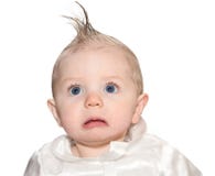 Bebê com mohawk falsificado e um olhar severo imagens de stock royalty free Bebê com mohawk falsificado e um olhar severo imagens de stock royalty free