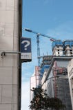 Bedeutende Bauarbeit in einer nordamerikanischen Stadt lizenzfreies stockbild Bedeutende Bauarbeit in einer nordamerikanischen Stadt lizenzfreies stockbild