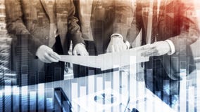 Bedrijfs en financiëngrafiek op vage achtergrond Handel, investering en economieconcept royalty-vrije stock afbeeldingen Bedrijfs en financiëngrafiek op vage achtergrond Handel, investering en economieconcept royalty-vrije stock afbeeldingen