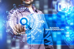 Bedrijfs, Technologie, van Internet en van het netwerk concept De jonge zakenman die aan het virtueel scherm van de toekomst werk stock illustratie Bedrijfs, Technologie, van Internet en van het netwerk concept De jonge zakenman die aan het virtueel scherm van de toekomst werk stock illustratie