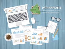 Begrepp för dataanalys Finansiell revision, SEO-analytics, statistik som är strategisk, rapport, ledning Kartlägger diagram på en Royaltyfria Foton Begrepp för dataanalys Finansiell revision, SEO-analytics, statistik som är strategisk, rapport, ledning Kartlägger diagram på en Royaltyfria Foton