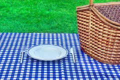 Begrepp för sommarhelgpicknick royaltyfri foto Begrepp för sommarhelgpicknick royaltyfri foto
