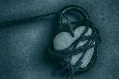 Begriffsfoto eines Herzens auf dem Verschluss Symbole der Liebe, Romanze Begriffsfoto eines Herzens auf dem Verschluss lizenzfreie stockfotografie Begriffsfoto eines Herzens auf dem Verschluss Symbole der Liebe, Romanze Begriffsfoto eines Herzens auf dem Verschluss lizenzfreie stockfotografie