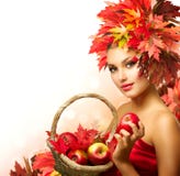 Beleza Autumn Woman imagens de stock royalty free Beleza Autumn Woman imagens de stock royalty free