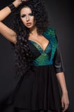 Bella donna in vestito nero Fotografia Stock Libera da Diritti Bella donna in vestito nero Fotografia Stock Libera da Diritti