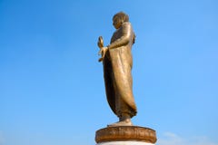 Belle statue d'or énorme de Bouddha Photos libres de droits Belle statue d'or énorme de Bouddha Photos libres de droits