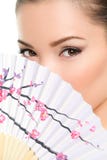 Belleza asiática - mujer atractiva de los ojos imagen de archivo Belleza asiática - mujer atractiva de los ojos imagen de archivo
