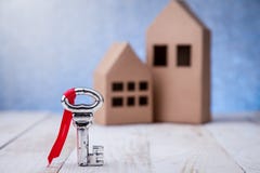 Bene immobile o comprare un nuovo concetto domestico immagine stock Bene immobile o comprare un nuovo concetto domestico immagine stock
