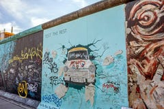 Berlin Wall - galerie de côté est, Berlin image libre de droits Berlin Wall - galerie de côté est, Berlin image libre de droits