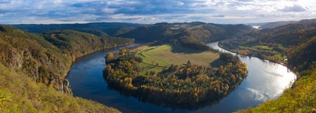 Beroemde mening over Vltava-rivier, Tsjechische Republiek royalty-vrije stock fotografie Beroemde mening over Vltava-rivier, Tsjechische Republiek royalty-vrije stock fotografie