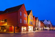 Berühmte Bryggen-Straße in Bergen - Norwegen Lizenzfreie Stockfotos Berühmte Bryggen-Straße in Bergen - Norwegen Lizenzfreie Stockfotos
