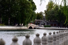 Besuch Peking Shichahai im Herbst lizenzfreies stockfoto Besuch Peking Shichahai im Herbst lizenzfreies stockfoto
