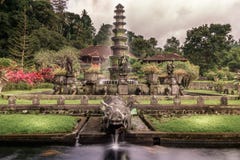 Bewölktes Tirta Gangga stockfoto Bewölktes Tirta Gangga stockfoto