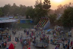 Bhadarsa en högstämd sikt av en festival som omger NANDIGRAM BHARATKUND royaltyfri bild Bhadarsa en högstämd sikt av en festival som omger NANDIGRAM BHARATKUND royaltyfri bild