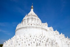 Bia?a Hsinbyume Mya Thein Dan pagodowa ?wi?tynna pagoda w Mingun, Mandalay, Myanmar Birma obrazy stock Bia?a Hsinbyume Mya Thein Dan pagodowa ?wi?tynna pagoda w Mingun, Mandalay, Myanmar Birma obrazy stock