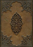 Bibbia rilegata del vecchio cuoio immagini stock Bibbia rilegata del vecchio cuoio immagini stock