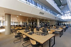 Biblioteca de universidad en Zagreb foto de archivo Biblioteca de universidad en Zagreb foto de archivo