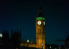 Big Ben/Elizabeth Tower et palais de Westminster, Londres la nuit photographie stock Big Ben/Elizabeth Tower et palais de Westminster, Londres la nuit photographie stock