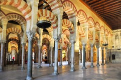 Binnenland van Mezquita Grote Moskee van Cordoba, Spanje royalty-vrije stock fotografie Binnenland van Mezquita Grote Moskee van Cordoba, Spanje royalty-vrije stock fotografie