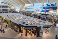 Binnenland van Tom Bradley Terminal bij LOS, Los Angeles, Californië stock afbeelding Binnenland van Tom Bradley Terminal bij LOS, Los Angeles, Californië stock afbeelding
