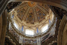 Binnenlandse koepelkathedraal Salamanca royalty-vrije stock foto's Binnenlandse koepelkathedraal Salamanca royalty-vrije stock foto's