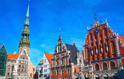Blackheads House And Saint Peter S Church In Riga Stock Images