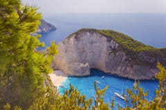 Blaues Meer und weiße Klippe von oben stockbild Blaues Meer und weiße Klippe von oben stockbild