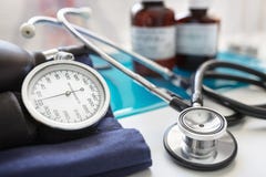 Blood pressure gauge and stethoscope Royalty Free Stock Photography Blood pressure gauge and stethoscope Royalty Free Stock Photography