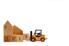 Bloque de madera n?mero 9 de la letra del control de la carretilla elevadora del juguete para terminar el a?o 2019 imágenes de archivo libres de regalías Bloque de madera n?mero 9 de la letra del control de la carretilla elevadora del juguete para terminar el a?o 2019 imágenes de archivo libres de regalías