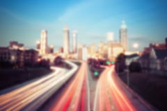 Bluredlichten van de horizon van Atlanta royalty-vrije stock afbeelding Bluredlichten van de horizon van Atlanta royalty-vrije stock afbeelding