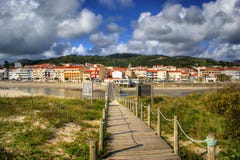 Boardwalk through the sand dunes on beach royalty free stock photos Boardwalk through the sand dunes on beach royalty free stock photos