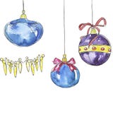 Bolas azuis e violetas do Natal Esboço da aquarela ilustração stock Bolas azuis e violetas do Natal Esboço da aquarela ilustração stock