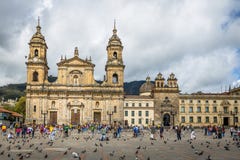 Bolivar fyrkant och domkyrka - Bogota, Colombia arkivfoto Bolivar fyrkant och domkyrka - Bogota, Colombia arkivfoto