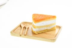Bolos da linha da gema enchidos com creme em um fundo branco imagens de stock Bolos da linha da gema enchidos com creme em um fundo branco imagens de stock