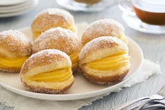 Bolos de Berlim, une pâtisserie portugaise Photos stock Bolos de Berlim, une pâtisserie portugaise Photos stock