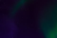Borealis αυγής, βόρεια φω'τα στο νυχτερινό ουρανό με τα αστέρια στοκ εικόνα με δικαίωμα ελεύθερης χρήσης Borealis αυγής, βόρεια φω'τα στο νυχτερινό ουρανό με τα αστέρια στοκ εικόνα με δικαίωμα ελεύθερης χρήσης
