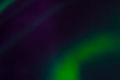 Borealis αυγής, βόρεια φω'τα στο νυχτερινό ουρανό με τα αστέρια στοκ εικόνες Borealis αυγής, βόρεια φω'τα στο νυχτερινό ουρανό με τα αστέρια στοκ εικόνες