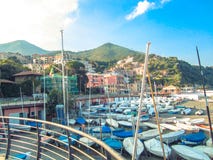 Boten op de kust van het ligurian overzees stock foto Boten op de kust van het ligurian overzees stock foto
