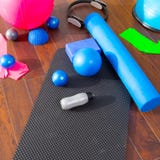 Boucle aérobie de magie de rouleau de billes de couvre-tapis de substance de Pilates photos stock Boucle aérobie de magie de rouleau de billes de couvre-tapis de substance de Pilates photos stock