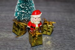 Boże Narodzenia zgłaszają dekorację z małymi Santas fotografia royalty free Boże Narodzenia zgłaszają dekorację z małymi Santas fotografia royalty free