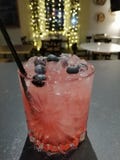 Bramble κοκτέιλ στοκ εικόνες με δικαίωμα ελεύθερης χρήσης Bramble κοκτέιλ στοκ εικόνες με δικαίωμα ελεύθερης χρήσης