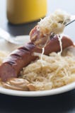  Bratwurst e chucrute foto de stock