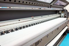 Bred formatskrivare f?r papper och textil arkivfoton Bred formatskrivare f?r papper och textil arkivfoton