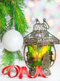 Brennende Laterne mit Glanz bokeh Hintergrund Lizenzfreies Stockfoto Brennende Laterne mit Glanz bokeh Hintergrund Lizenzfreies Stockfoto