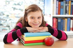 Breve pausa alla scuola immagine stock Breve pausa alla scuola immagine stock