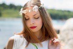 Bride With Wedding Crown And Bouquet Of Seashels Royalty Free Stock Photos Bride With Wedding Crown And Bouquet Of Seashels Royalty Free Stock Photos