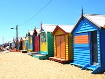 Brighton Bathing Boxes variopinto a Melbourne, Australia fotografia stock Brighton Bathing Boxes variopinto a Melbourne, Australia fotografia stock