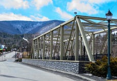 Bro i de Catskill bergen arkivfoton Bro i de Catskill bergen arkivfoton