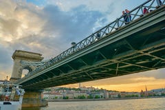 brobudapest kedja royaltyfri fotografi brobudapest kedja royaltyfri fotografi